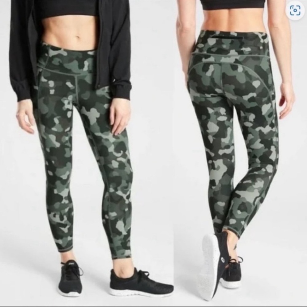 Athleta Lightning Tights 7/8 Leggings Camo Womens xl Workout Pant Camouflage XS